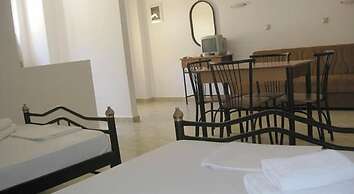 Sfinias Hotel