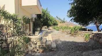 Sfinias Hotel