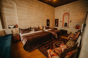 Helios Cave Hotel
