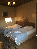 Helios Cave Hotel
