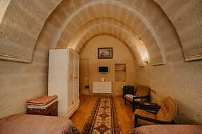 Helios Cave Hotel