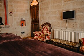 Helios Cave Hotel