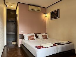 Thanicha Resort Amphawa