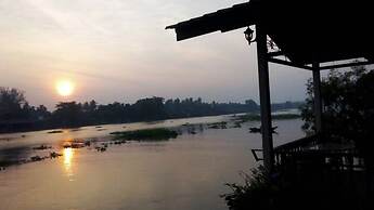 Baanbon Homestay