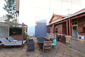 Downtown Backpackers Hostel - note - Valid Passport required for check