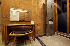 Seven Havens Residence