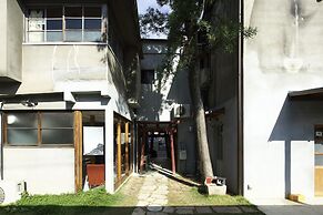 Torii-Kuguru Hostel
