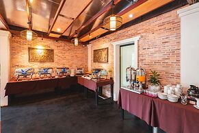 Ladear Privilege Rooms