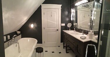 Echo Woods B&B