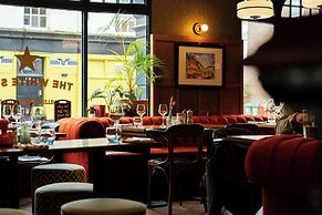 The White Star Tavern