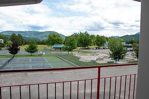 Super 8 by Wyndham Clearwater BC