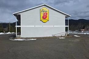 Super 8 by Wyndham Clearwater BC