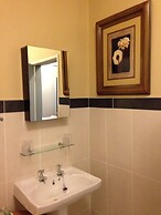 Acacia House Executive Suite