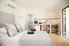 401 Rozendal Cottages