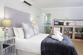 401 Rozendal Cottages