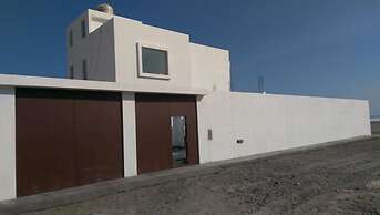 Camana Beach House