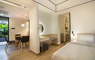 Gaia Cosmo Hotel