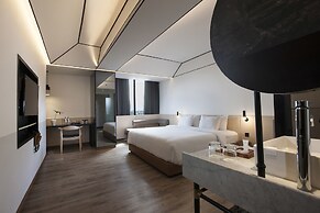 Gaia Cosmo Hotel