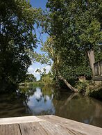 Goss Hall Bed & Breakfast