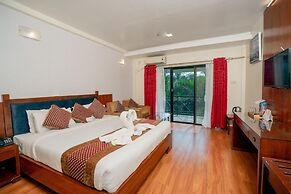 Hotel Jungle Crown