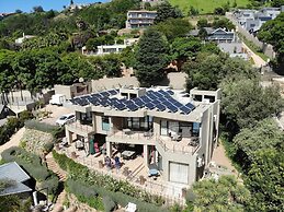 Over The Moon Guesthouse