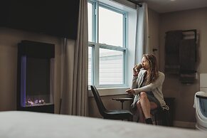 Riverside Suites