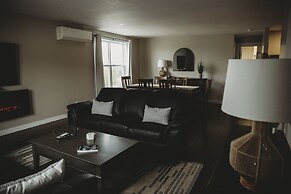 Riverside Suites