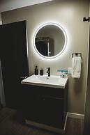 Riverside Suites