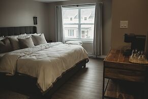 Riverside Suites