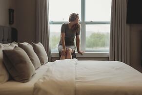 Riverside Suites