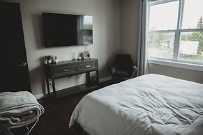 Riverside Suites