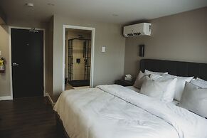 Riverside Suites