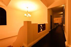 Le Luxe Boutique Hotel