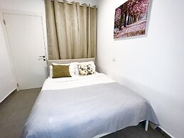 Ha-Carmel Market Apartment