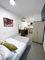 Ha-Carmel Market Apartment