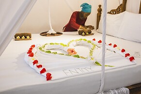 Moonshine Uroa Boutique Hotel