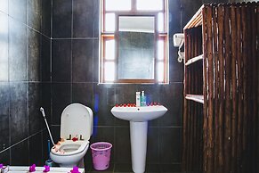 Moonshine Uroa Boutique Hotel