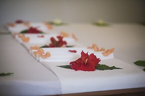 Moonshine Uroa Boutique Hotel
