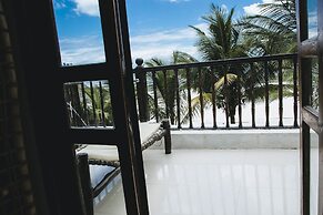 Moonshine Uroa Boutique Hotel