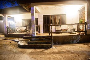 Moonshine Uroa Boutique Hotel