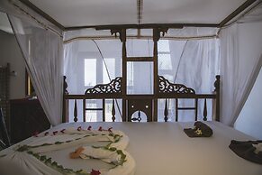 Moonshine Uroa Boutique Hotel