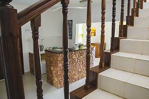 Moonshine Uroa Boutique Hotel