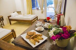 Moonshine Uroa Boutique Hotel