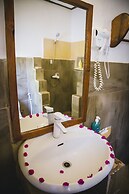 Moonshine Uroa Boutique Hotel