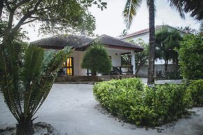 Moonshine Uroa Boutique Hotel