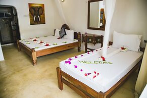 Moonshine Uroa Boutique Hotel
