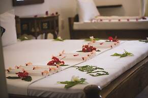 Moonshine Uroa Boutique Hotel