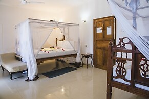 Moonshine Uroa Boutique Hotel