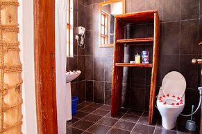 Moonshine Uroa Boutique Hotel