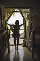 Moonshine Uroa Boutique Hotel